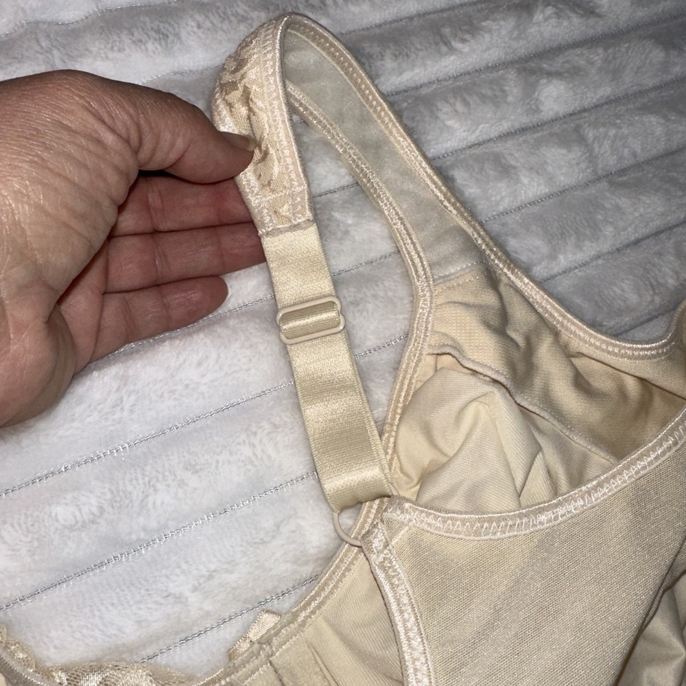 Lace Breeziest Unlined With Underwire -004 - Picture 7 of 9